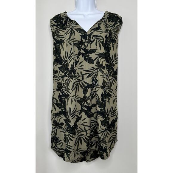Old Navy Dresses & Skirts - Old Navy Women’s Tropical Shift Dress L Green Black Floral Resort Vacation Rayon